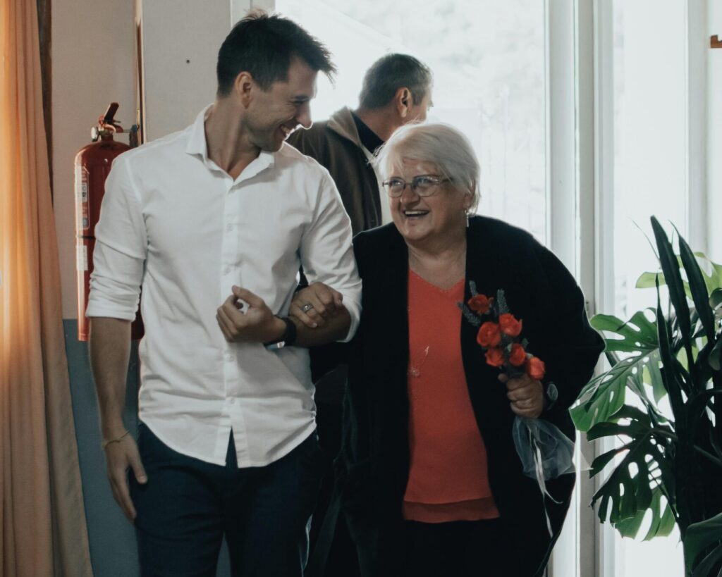 pexels gasparzaldo 8420384 scaled e1728101991723